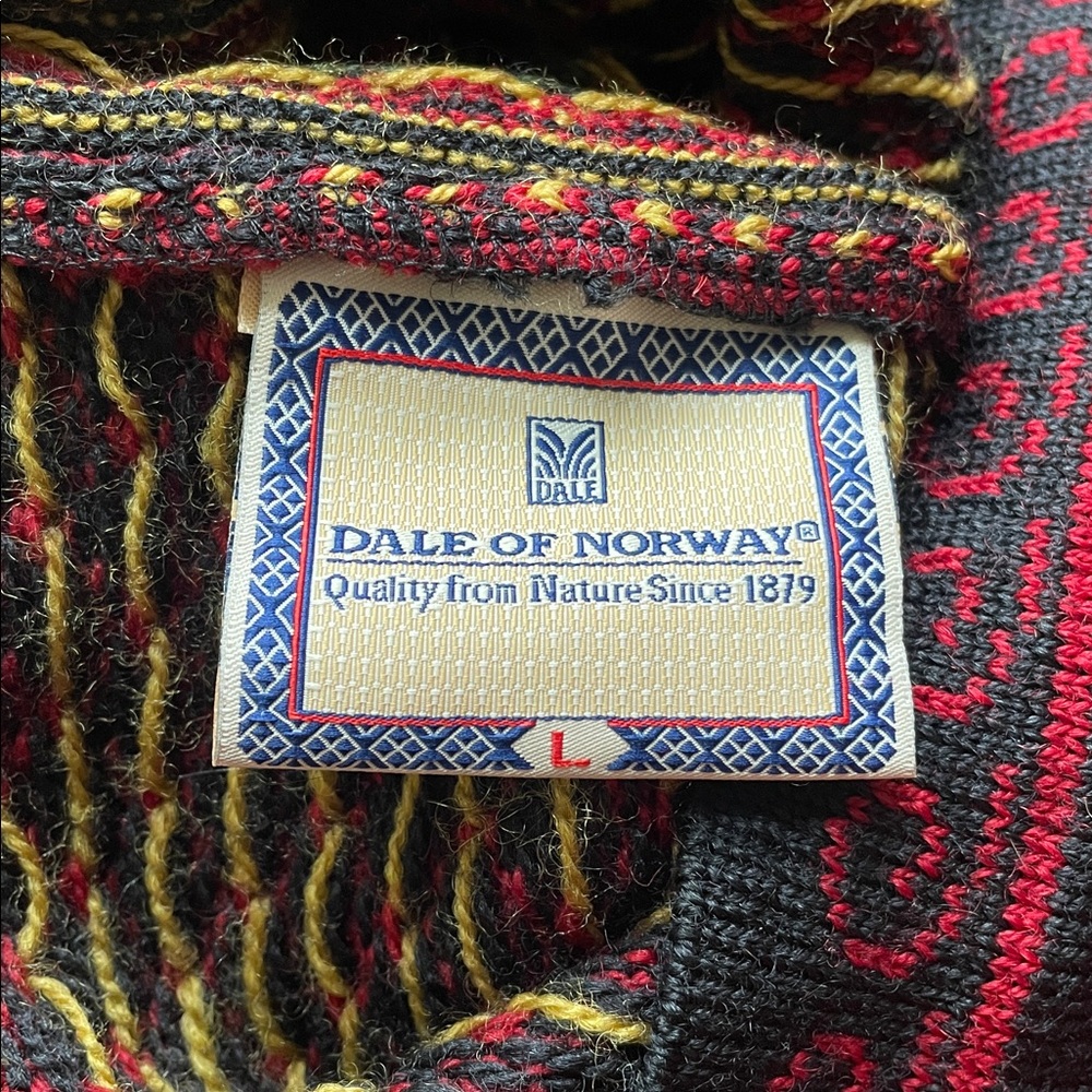 Dale of Norway Vintage Cardigan Sweater Women’s Large (L) Red Black Floral - Picture 14 of 15